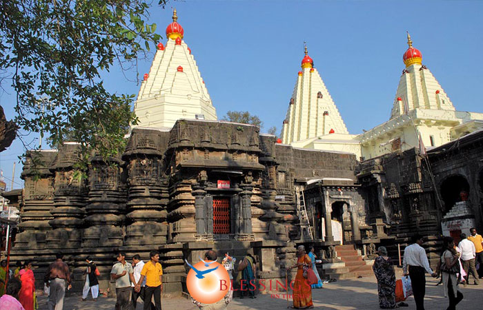 RavichandraBM7's tweet photo. Why are only Hindu temple lands being targeted for privatization?
Protect Temple Rights. Protect Dharma. ✊

#Bill_Against_Temple_Land
#SaveHinduTempleLands https://t.co/lMynanIRxC