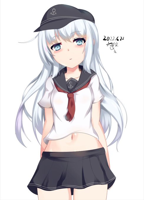 暑くなってきましたね
半袖セーラー響の季節だ! 
