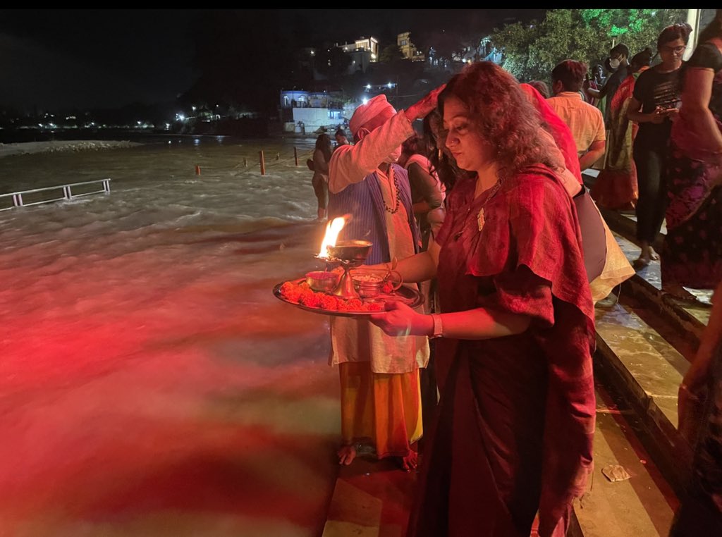 Dr Monika Pant (मोदी का परिवार) tweet media