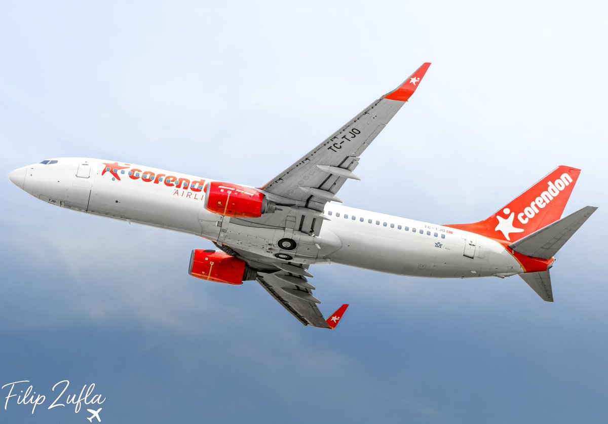 ChopinAirport's tweet photo. 👋Dzień dobry! 🌤
Słonecznie, pogodnie i bardzo ciepło.
🌡Maks. temp. ok. 26C
🌡Min. temp. ok. 10C
Aktualna temp: 11C. Ciśnienie: 1015 hPa (spadnie). Słońce wstało o 4:29, a zajdzie ok. 20:39.
Fot. Filip Zufla #flyWAW https://t.co/Yess7Ke8zm