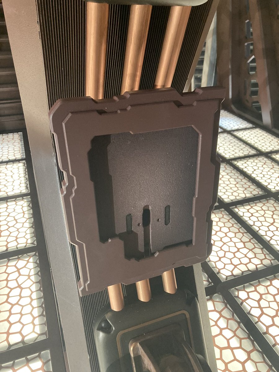 DaveBlass's tweet photo. @Katie_Classique So cool!!!   Here are some never before seen shots of the Shrikes brig containment field emitters . https://t.co/TU3nbDBmWa