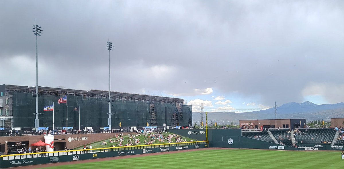 owenmiller75's tweet photo. A great afternoon for @SaltLakeBees baseball today (they won 12-8)! ⚾️ 
#Baseball #Bees #SaltLakeBees #SLBees 🐝 https://t.co/7tzxkHk9DC