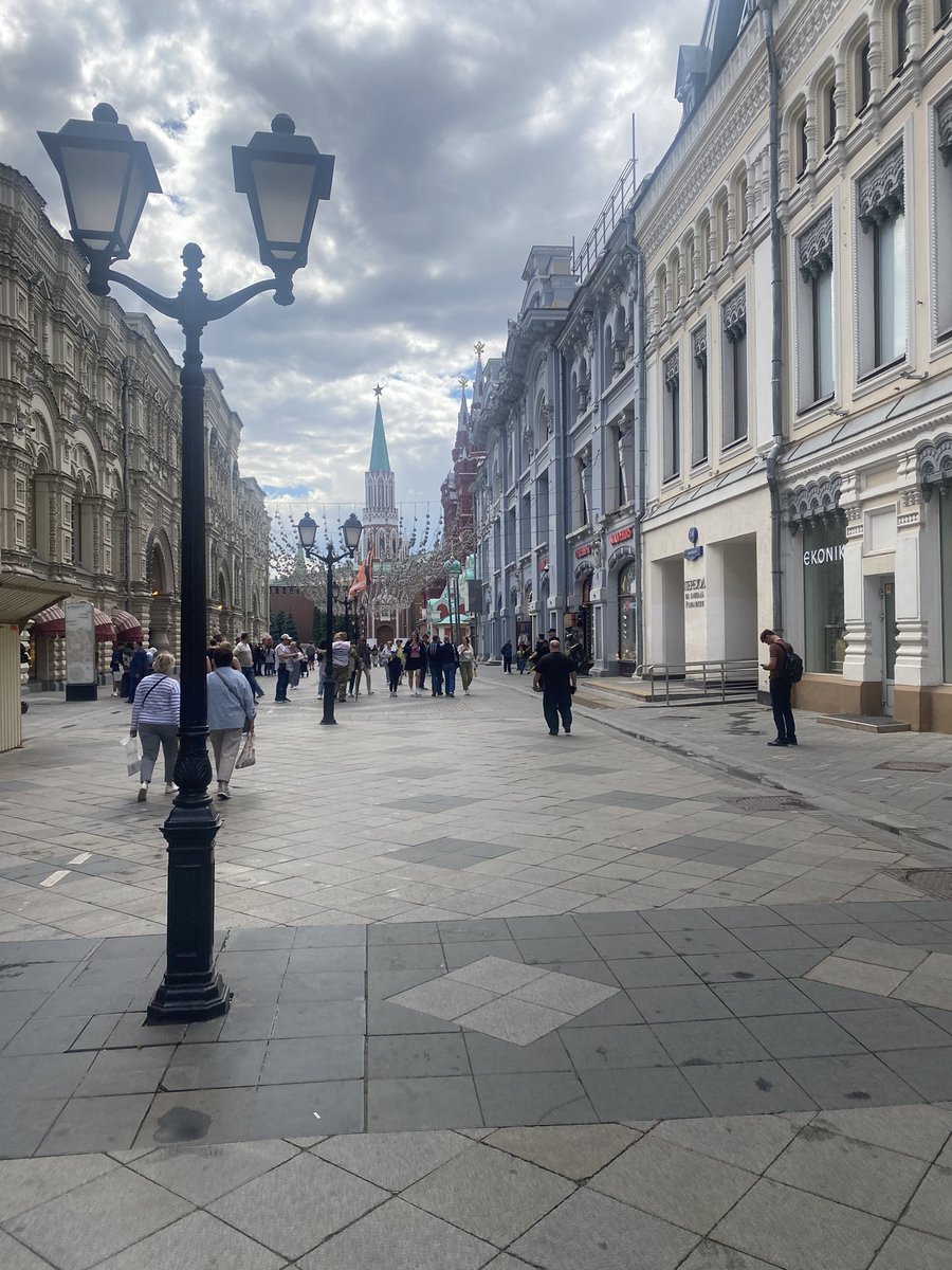 gerusya's tweet photo. Это я посетил Москву https://t.co/7uRfSLdhND