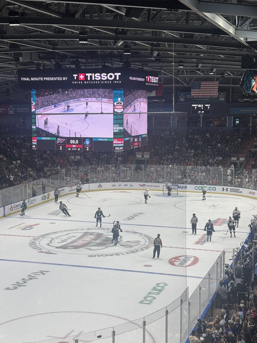 CalvinHector's tweet photo. A late 2 minute cross check penalty for Parker Alcos put the @Kelowna_Rockets on their heels but the penalty kill shut down the @SagueneensLHJMQ power play. The score stays 2-2 after 3 periods. Next up, 20 minutes of sudden death 3 on 3 overtime. #Memorialcup https://t.co/9eAsxJ1Odh