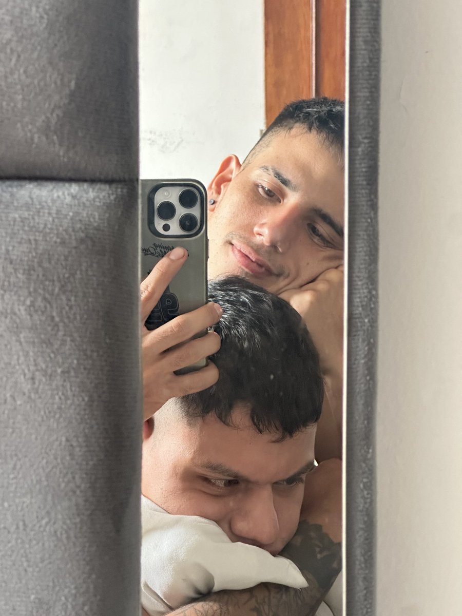 JosexAlex1's tweet photo. ¿Amistad o tensión? 👀 https://t.co/iSjfLuDMkR