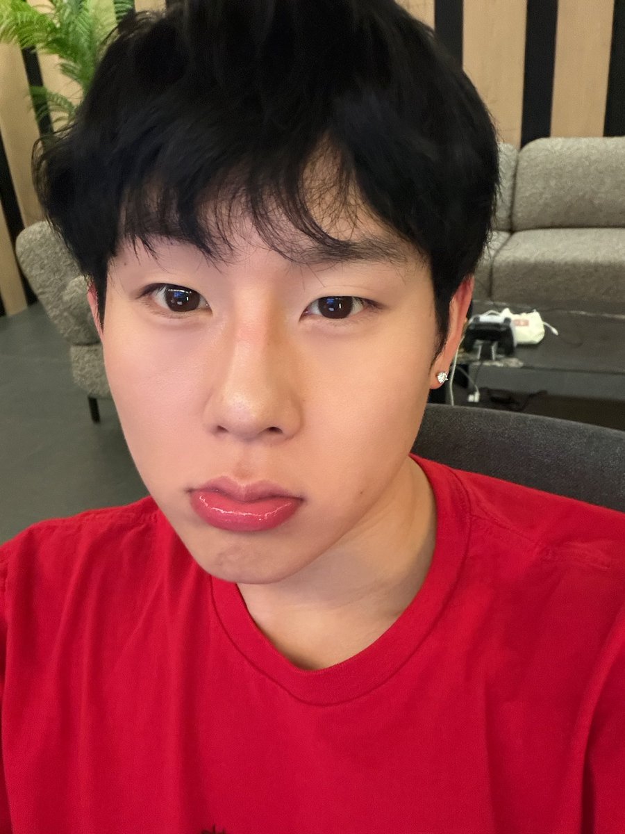 줘니 tweet media