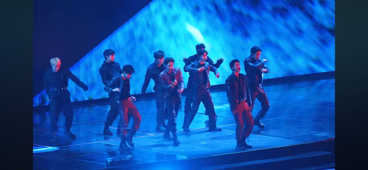 EXO GLOBAL tweet media