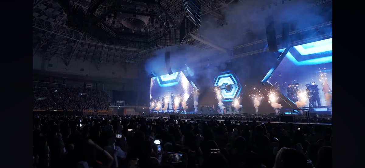 EXO GLOBAL tweet media