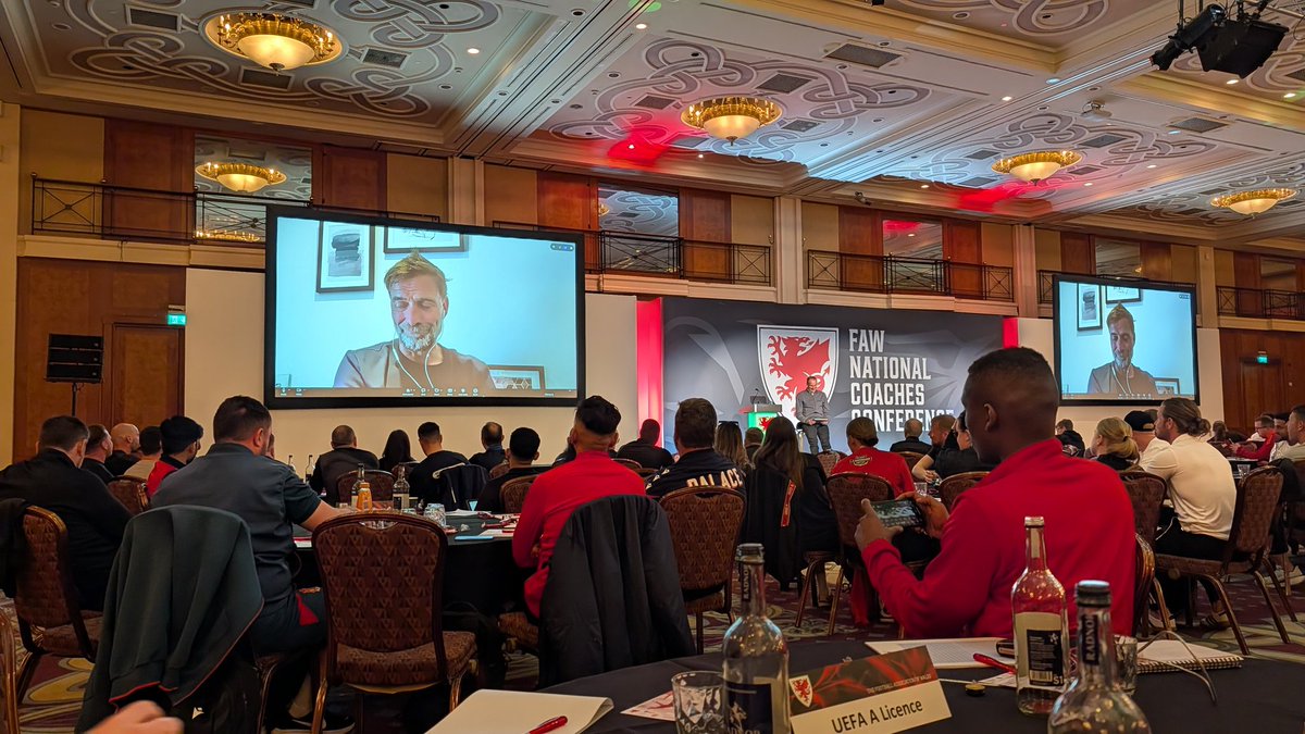 CoachTomAsh's tweet photo. Proud to complete the UEFA A Licence this season.
The FAW National Coaches Conference was a brilliant way to round it off.
Still learning, still chasing better ⚽📚 https://t.co/GmtzZLN19V