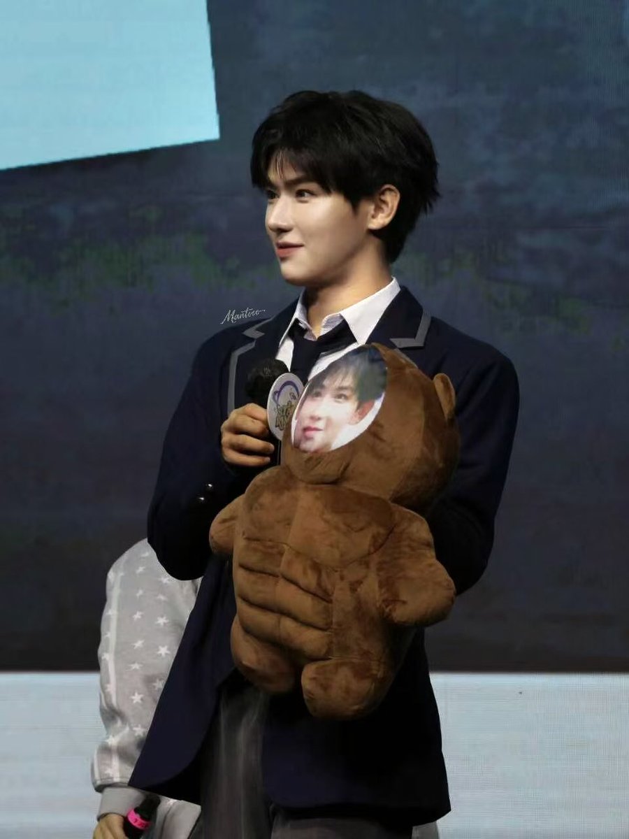 MANT_ooo's tweet photo. 20260516｜上海shanghai

🧸&amp;🧸

#亦辰 #YICHEN #이첸 #イチェン #MODYSSEY https://t.co/mhRykmOzlL