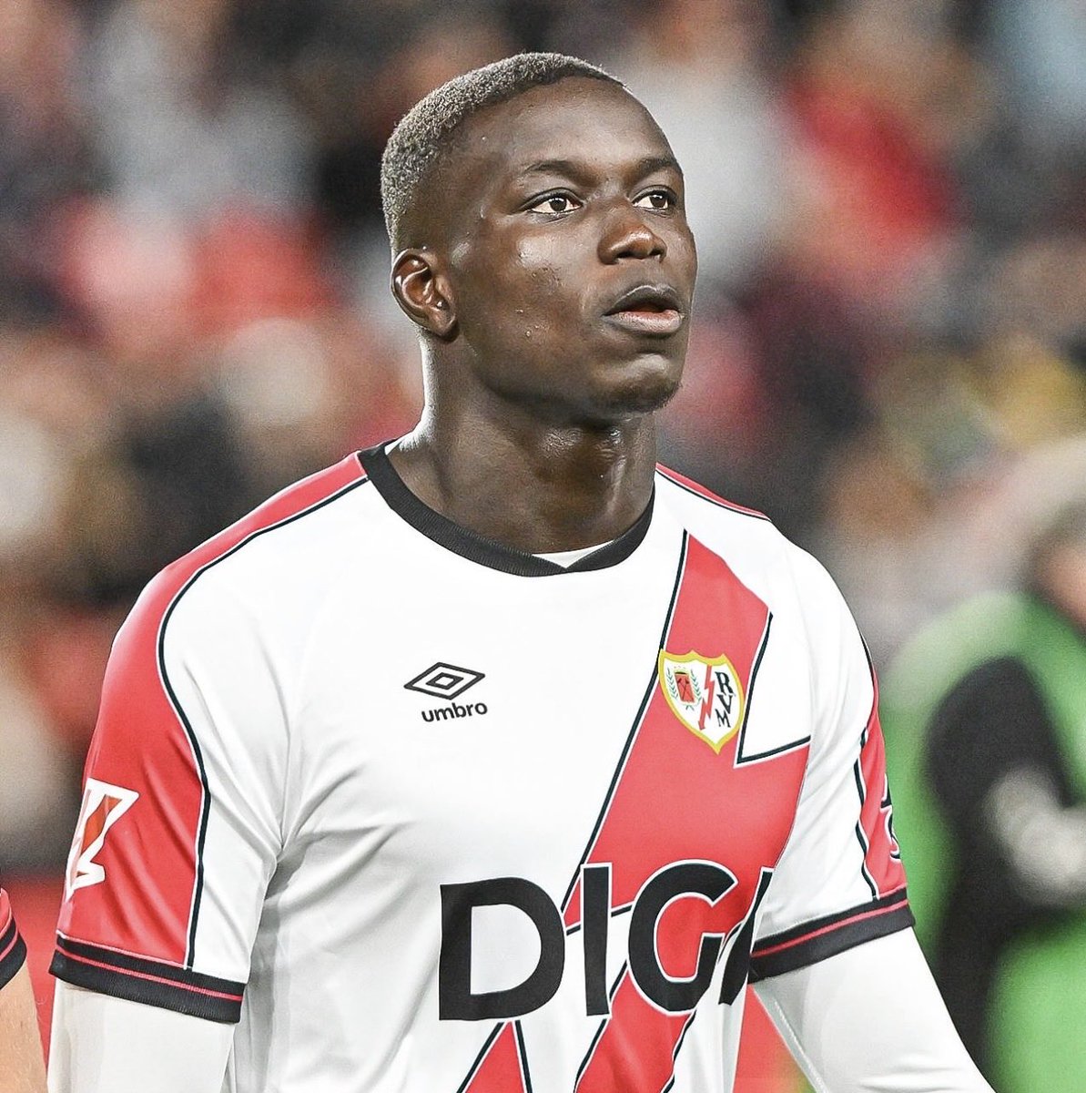 GonzaloTortosa's tweet photo. 🟢🚨 David Cobeño, director deportivo del Rayo, confirma la intención de comprar a Nobel Mendy.

Ya sea por cláusula opcional u obligatoria.

💰El Real Betis ingresará unos 3-4M€ que podrían llegar a unos 5M con más variables. Se reserva un 20% del jugador. 

@elchiringuitotv https://t.co/U7MfFfh9K0