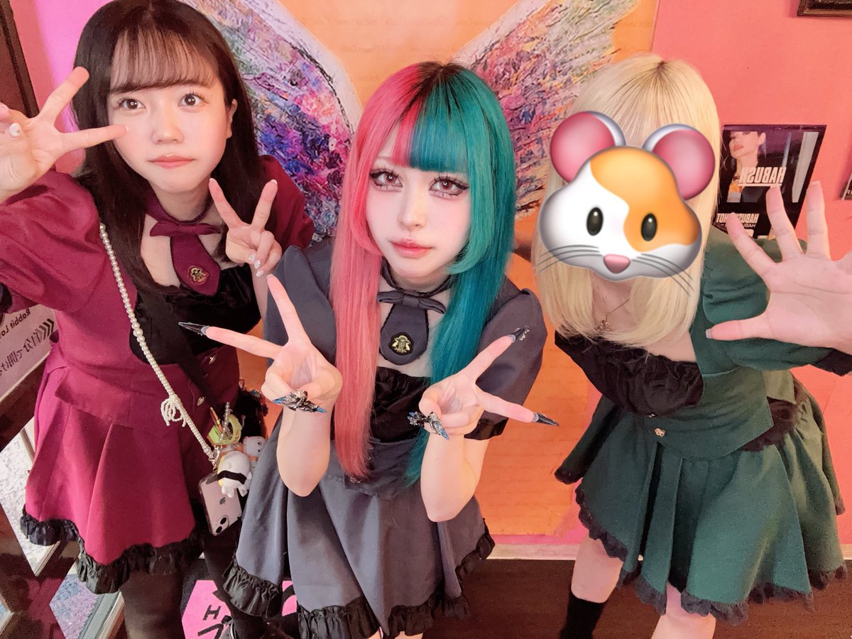 rabiraba_cafe's tweet photo. #ラビットラバーズカフェ オープンしました🐰⭐︎

今日のうさガールは

🤍あざらし@rlc_azrs 
🤍せり　@rlc_seri 
🤍ねる　@rlc_neru 

です🐰
沢山のニンゲンさんのご来店お待ちしてます〜‼️❣️ https://t.co/Ix1EZM4ggH