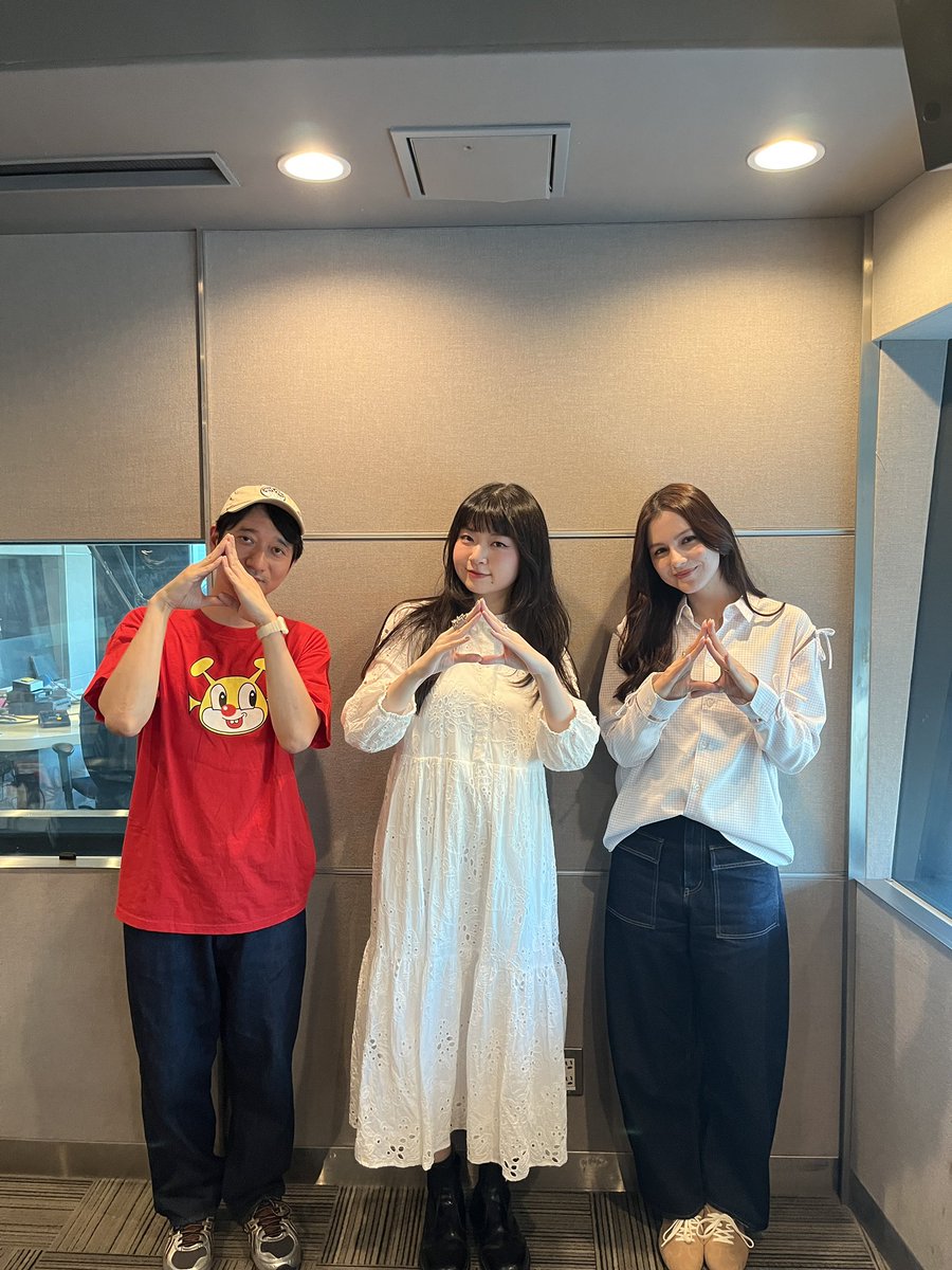 GRANDMARQUEE813's tweet photo. Lil Summerさん
をスタジオにお迎えしました‼️
@LilSummer_ 

Erykah BaduとSNSで相互フォロー⁉️

#ROMderful  とのコラボのきっかけも伺いました✨

新曲『Sunlight 』も是非聴いてみてね☀️

📻https://t.co/fJY9LxUvZX 

 #jwave #マーキー813 https://t.co/pHNmjkAef9