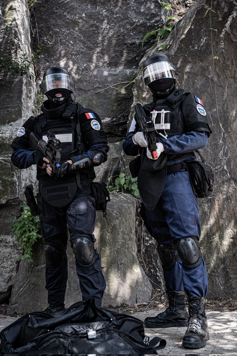 GIGN R6 Rook : @ goodgameuseless R6 Doc : @ Sagxlcos