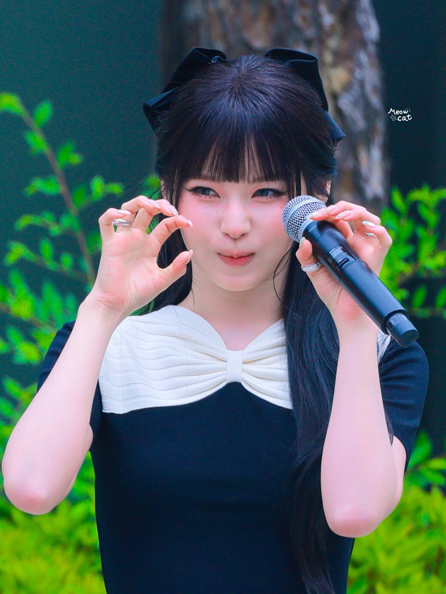 meowcat1228bae's tweet photo. [20260523 MINI FANMEETING]

고양이 🐱

❌Logo crop ❌Re-edit
#NMIXX #엔믹스 #KYUJIN #규진 #meowcat https://t.co/vJJ4dYNIgw