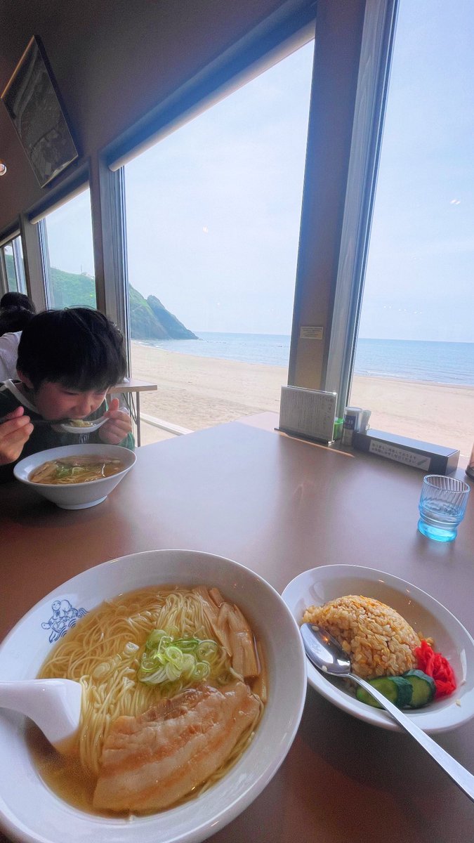 aonota2's tweet photo. 登山デビュー🗻㊗‼

運動会の振り替え休日の長男と
角田山(481m)登山🗻

下山後はなみ福で海見ながらラーメン😁

温泉入る時間あれば完璧だったな🥺♨

#登山 #角田山 https://t.co/OZqj4tGMh6