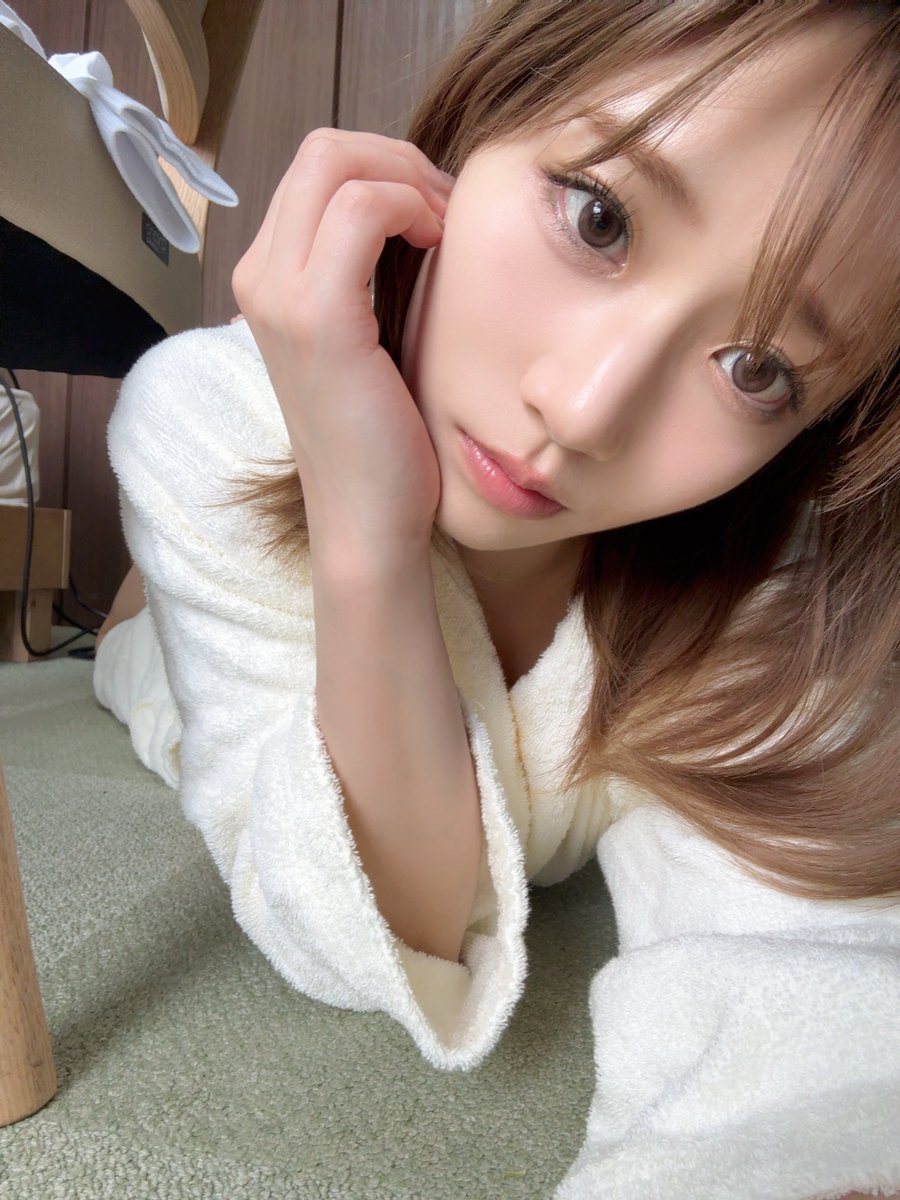 河北彩花 tweet media