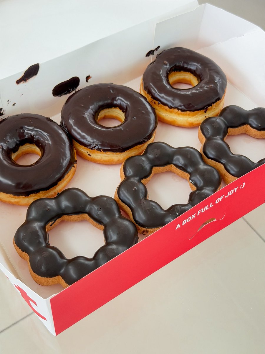 Kin24hrs's tweet photo. อิ่มคาวละไปต่อหวาน mister donut ก็ลดได้อีกเหมือนกัน  แถมกดส่งแบบ saver คือส่งฟรีอีก คุ้มเกินนน รีบตำก่อนหมดถึง 5 มิถุนายนนี้ https://t.co/0GGnwCNfPF