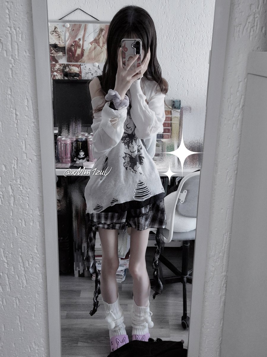 xMm1zuU's tweet photo. fit check!! 🎹 I hate the current weather rn https://t.co/OJumADEbY6