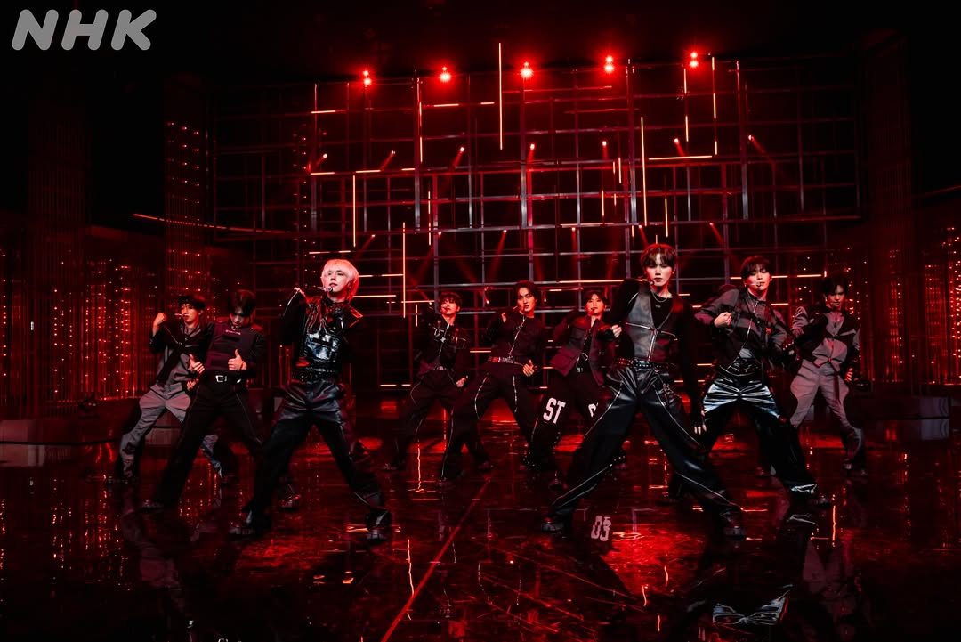 RANII_58's tweet photo. [nhk_venue101 인스타]
 ⚡Venue101 見逃し配信中⚡

生放送中の
ステキな写真を公開📸✨

💥CRAVITY💥

NHK ONEで見逃し配信中💫
@nhk_venue101 のリンクからみてね📺

#CRAVITY #Venue101 #크래비티 https://t.co/Krdv1WoVJd