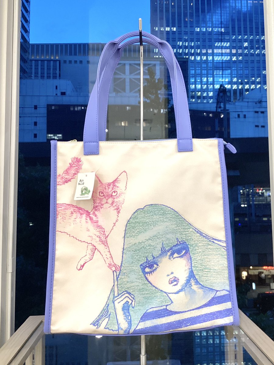 新商品✨『#あのねこは』スクエアトートバッグ🎀 女の子と猫ちゃんが