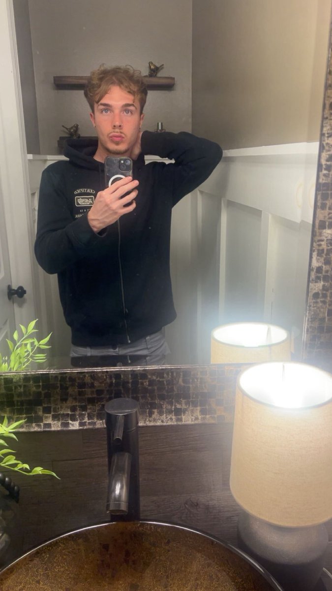 gavin tweet media