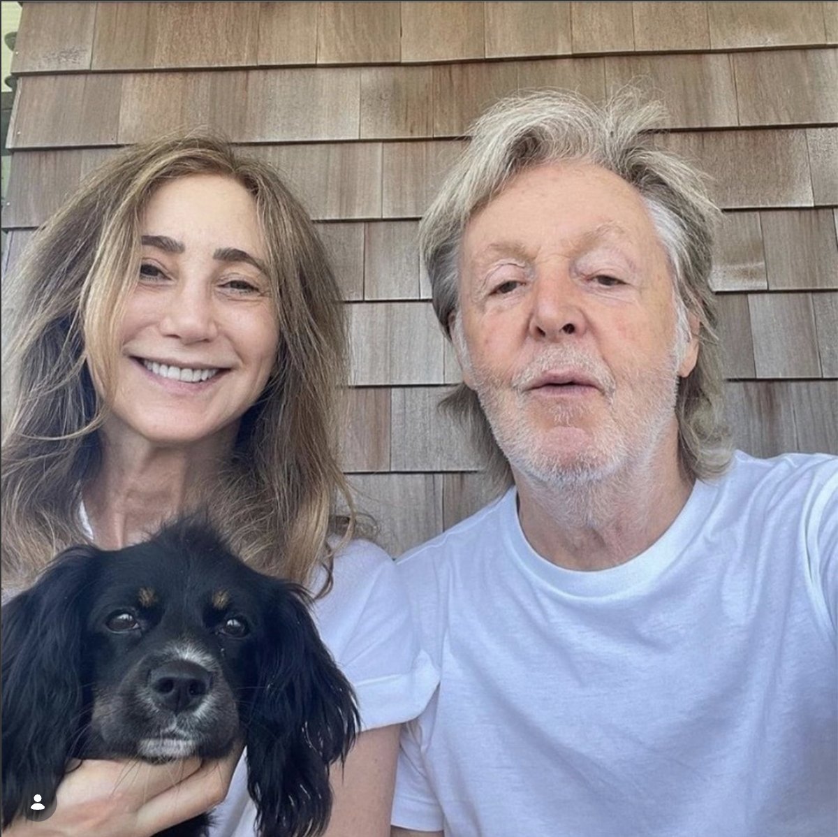 AXSTV's tweet photo. Paul McCartney and his wife, Nancy Shevell, with their adorable shelter pup named Jet ❤️ https://t.co/vbTzuGaVv4