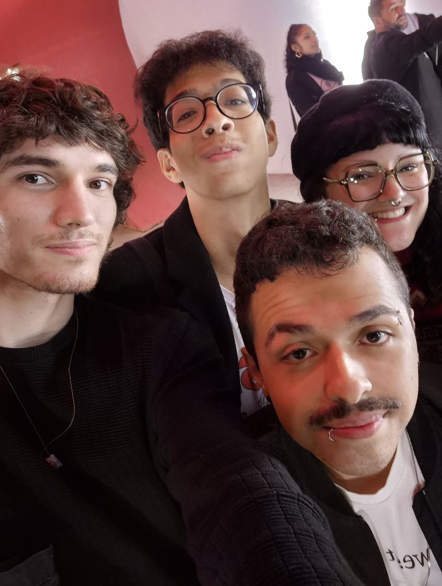 daviiii tweet media