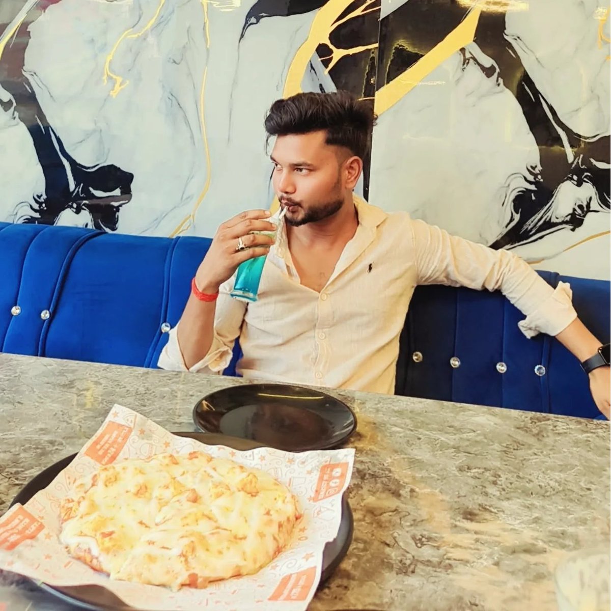 EdingSingh's tweet photo. Some people are conspiring against me. You, my son, are so numerous, and I alone am wreaking havoc. 🧋🍕
.
.
#anupam_singh63_official #likeme #like #follow4follow #followｍe https://t.co/FxMJsqqbvS