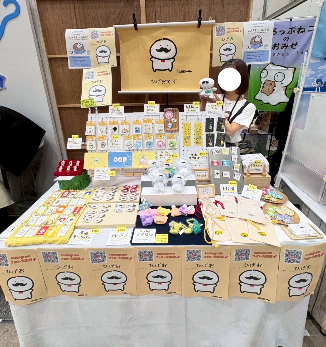 higeodesu's tweet photo. デザフェス2日間ありがとうございました！！🥳🥳
たくさんの方に見ていただきとても嬉しかったです！回数を重ねて出展できたからこそ、覚えていただけていたり声をかけてもらえたことがとても印象的でした😌
またお会いできるようにがんばります！💪
#ひげお #デザフェス #デザフェス63 https://t.co/sr32VVmNPV