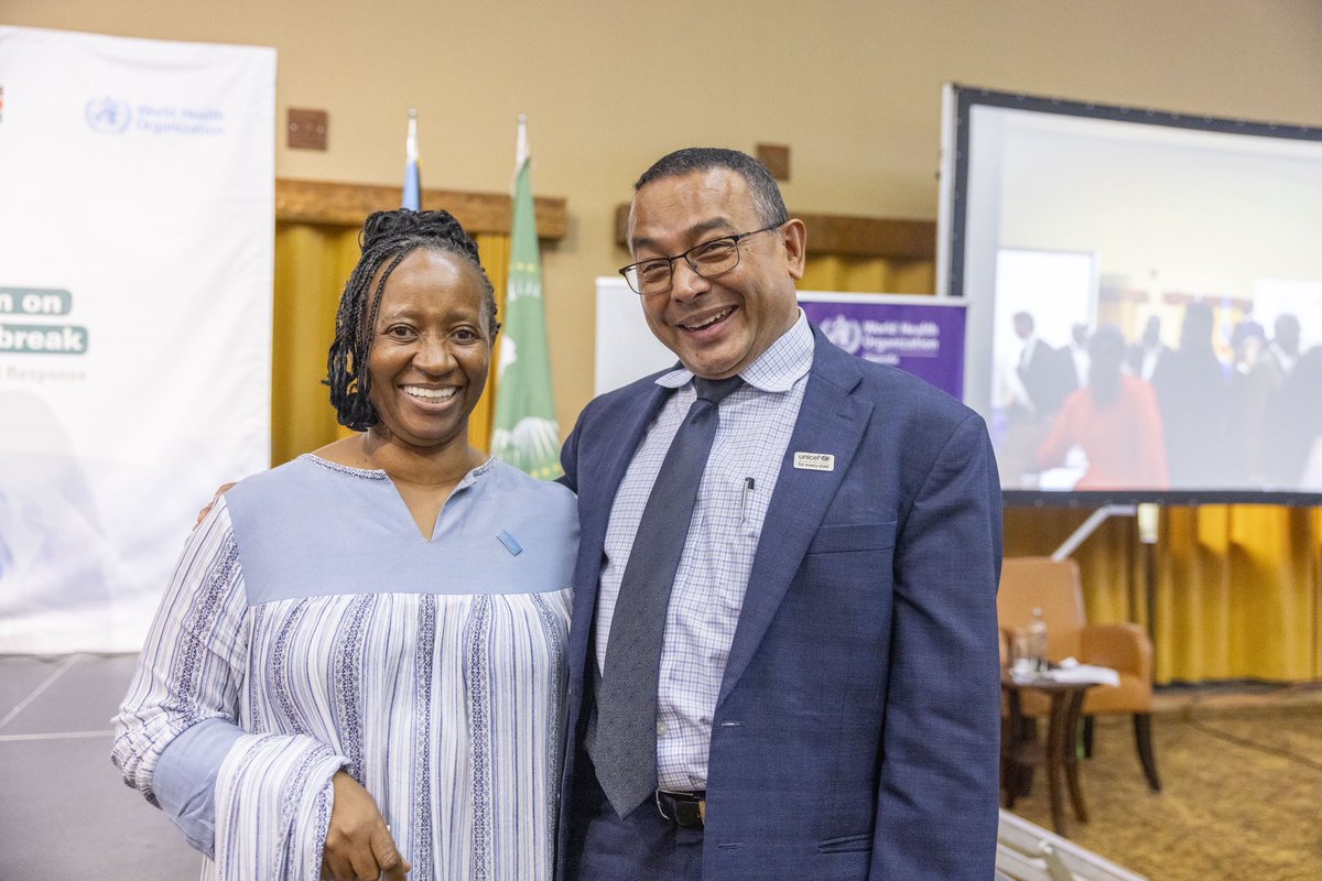 UNICEFRepUG's tweet photo. .@UNICEFUganda stands with @GovUganda in implementing the National Ebola Response Plan through community-based surveillance, risk communication &amp; community engagement, infection prevention &amp; control measures, &amp; strengthened cross-border coordination to protect children &amp; families https://t.co/lWvocyXChf