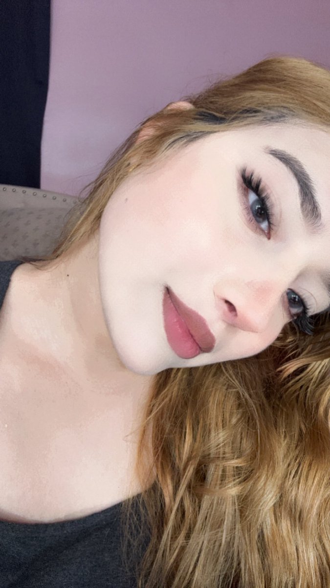 Carolina ღ tweet media