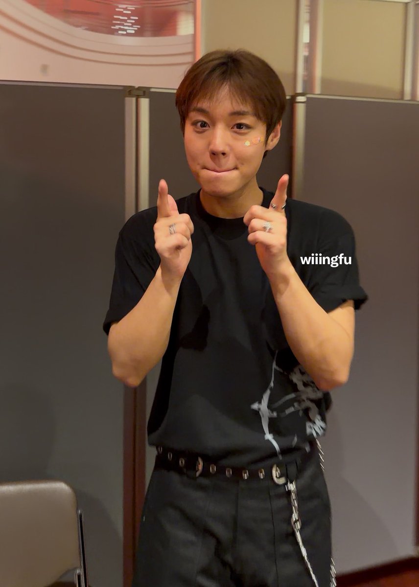 윙복ᰔᩚ tweet media