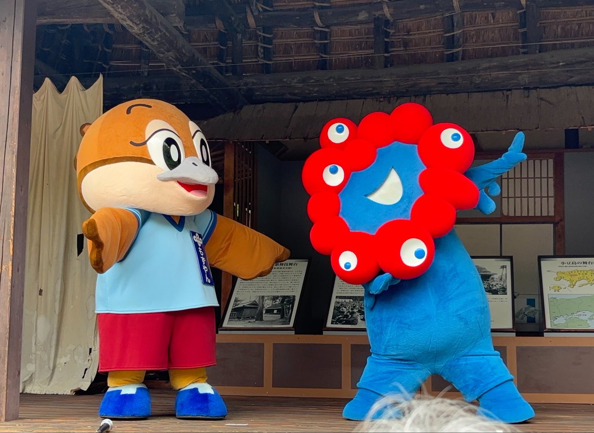 myakumyakudesu_'s tweet photo. 2026.5.24
日本民家博物館
EARTHMARTの茅が
こちらの『越前敦賀の民家』の
葺き替え工事にリユースされていて
そのイベントに行ってきました
ミャクミャクともずやんはとっても仲良し
ずっとこのままのふたりでいてね
#ミャクミャク
#もずやん
#EARTHMART https://t.co/KXrgXueM8x