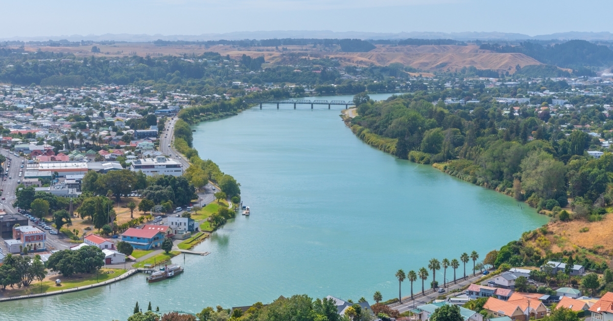 Autobarn's tweet photo. Freedom camping in Whanganui gives you riverside parks, beachside sunsets and easy access to one of New Zealand’s most underrated regions 🚐🌊 

Read more and plan your stay: https://t.co/JocEm9EPFC https://t.co/PwQ5ykMjhY