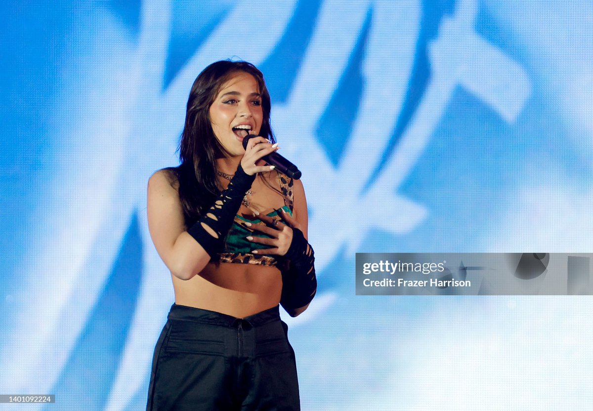 throwbacksmcrae's tweet photo. tate McRae performing at 2022 iHeartRadio Wango Tango 4 years ago today(4th june 2022) https://t.co/gPD4t6QE8X