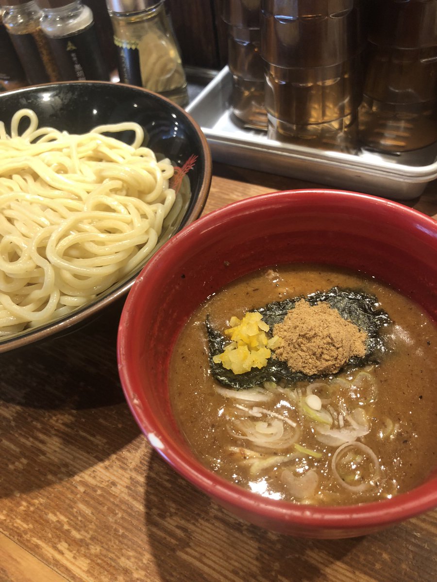 marpi_'s tweet photo. レビュー数多いから入ってみたつけ麺チェーン店、20秒で料理出してきた
ファストフードかよ、コシが微妙で値段は平均価格...ひどい
東京の美食が多いのじゃなく、味覚障害が多いんやろ
名古屋大阪福岡とも何年も住んだが、東京が一番飯まず https://t.co/zJ1TYuTP7s