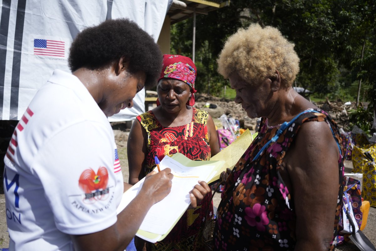 iompng's tweet photo. U.S. scales up aid for #TropicalCycloneMaila in PNG 🇵🇬
With $2M support, IOM &amp; partners are delivering food, shelter, water, and protection to hardest-hit island communities from Milne Bay to Bougainville; boosting national response and recovery efforts. https://t.co/PkmaextqA9