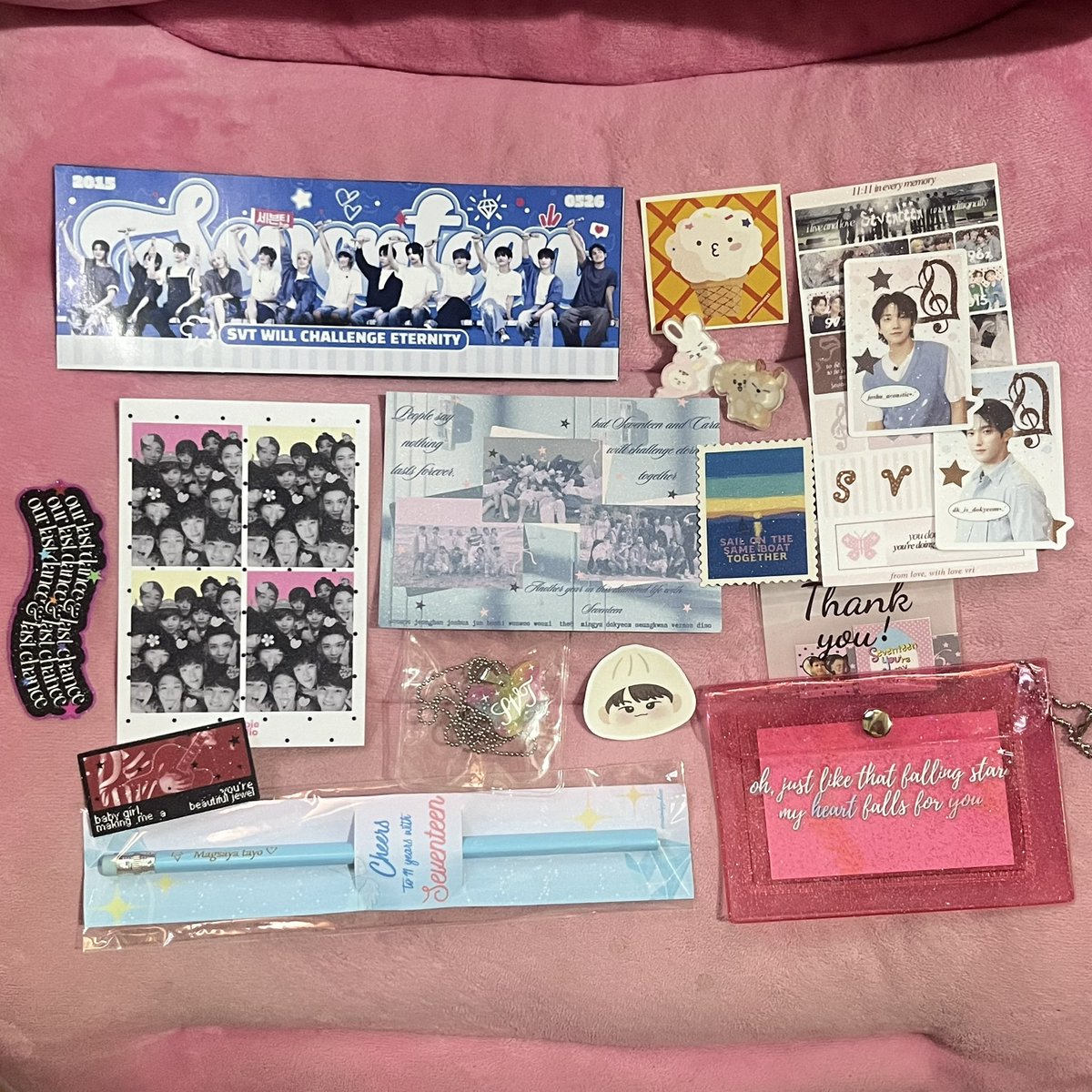 gyushualuvr's tweet photo. #ThisIsSVTAtAMMB haul 🩷 https://t.co/IAPEME92Y6