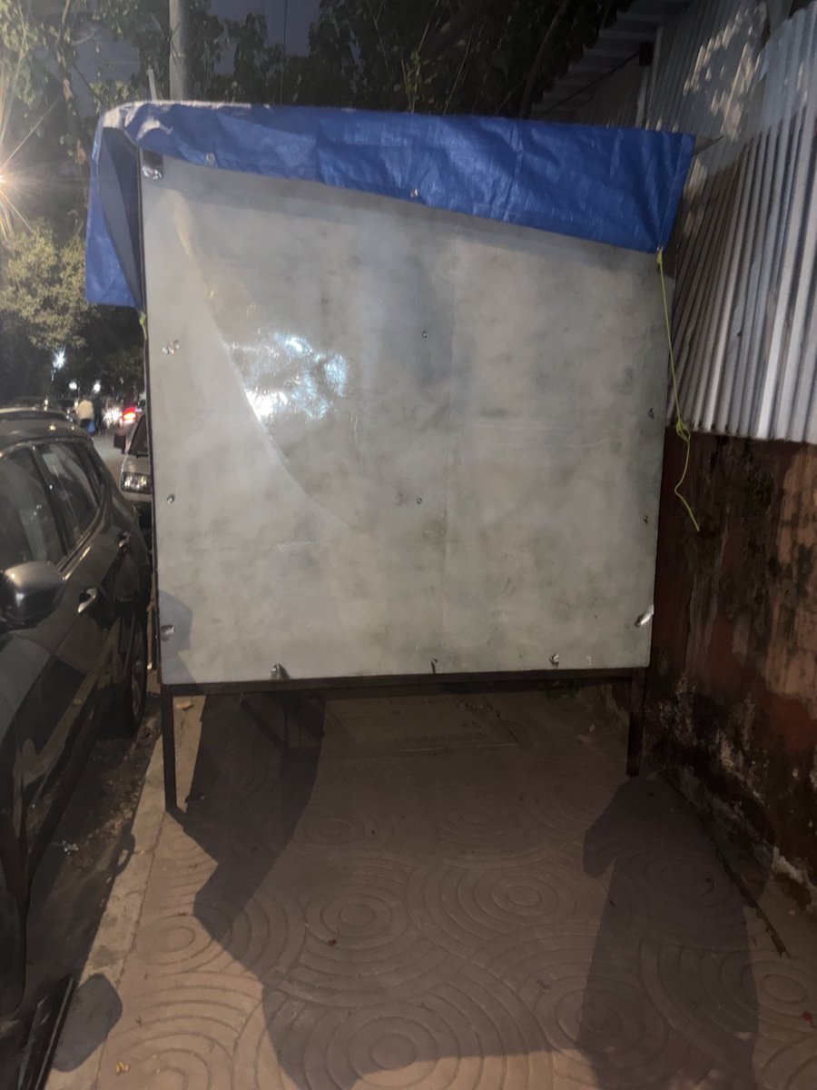 narendratari's tweet photo. @mybmcWardT Cabin on footpath Opp. Neeta Apart. on Sant Ramdas Rd. placed by BMC with no reason as per worker. Big plot available next to this cabin which was provided to contractor using for material dumping &amp; labour/officer stay. During water logging how residents should walk? https://t.co/KJArZCk4So