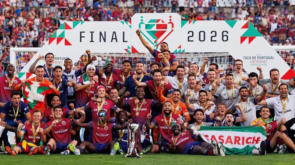 EPratsos's tweet photo. ‼️‼️MASSIVE UPSET IN PORTUGAL‼️‼️

😯SC União Torreense, a second division team, won their first Portuguese Cup by beating Sporting CP 2-1 after extra time‼️‼️

🔝Torreense have qualified for the Europa League next season and they also have a chance to earn promotion to the top flight, with their second leg of their play-off against Casa Pia on Thursday (first leg: 0-0)

#Torreense #SportingCP #Portugal #TaçadePortugal