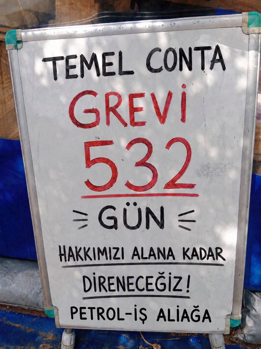 temelcontagrev's tweet photo. 532 gündür adaletsizliği hukuksuzluğu yaşıyoruz.532 gündür soruyoruz:Adalet sadece zenginlere ve güçlülere mi var?Yasaları çiğneyenler korunurken anayasal hakkını savunan işçiler neden cezalandırılıyor? Bizim hakkımız nerede,bizim adaletimiz nerede? #Adaletİstiyoruz #SendikaHakkı https://t.co/b40tQHiysl