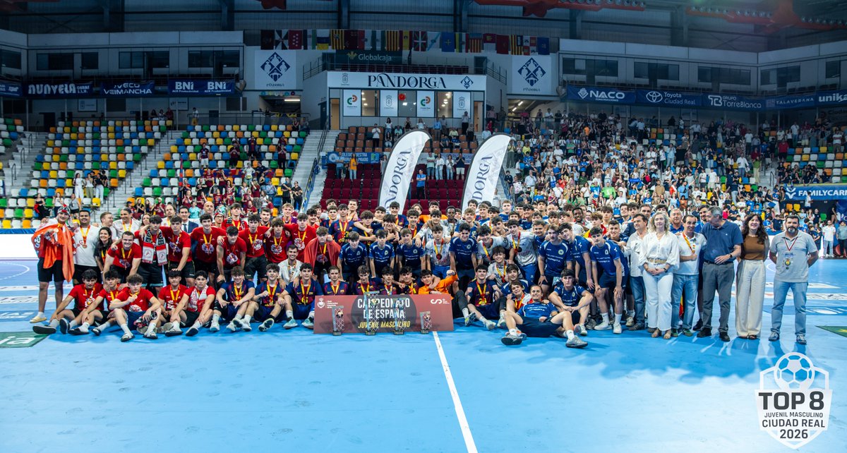 balonmanosanse's tweet photo. 📸 Imágenes para el recuerdo del CDE Juvenil Masculino.

Fin de etapa para nuestros juveniles. Lo que viene por delante es vuestro.

¡Mucho éxito, chicos! ❤

#BMSanse #CampeonatoDeEspaña https://t.co/IwrBBqYlLW