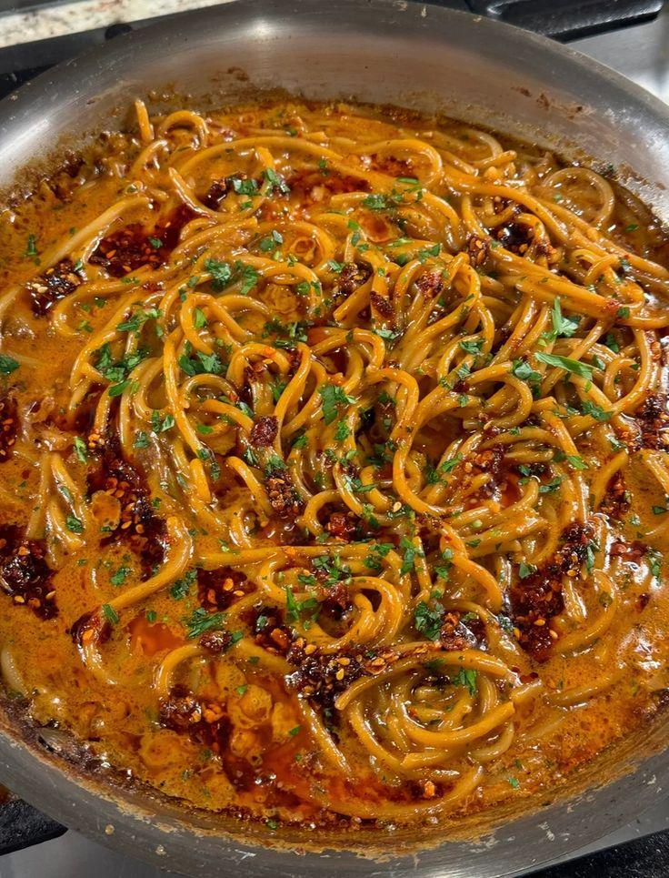 homevsfastfood's tweet photo. Made chilly garlic noodles for the first time [homemade]
#homemade noodles
#garlicnoodles
#chillynoodles
#homecooking
#madefromscratch #homecooking #food #recipes #foodpic #foodie #foodlover #cooking #hungry #goodfood #homecookingvsfastfood https://t.co/boQkxypBxM