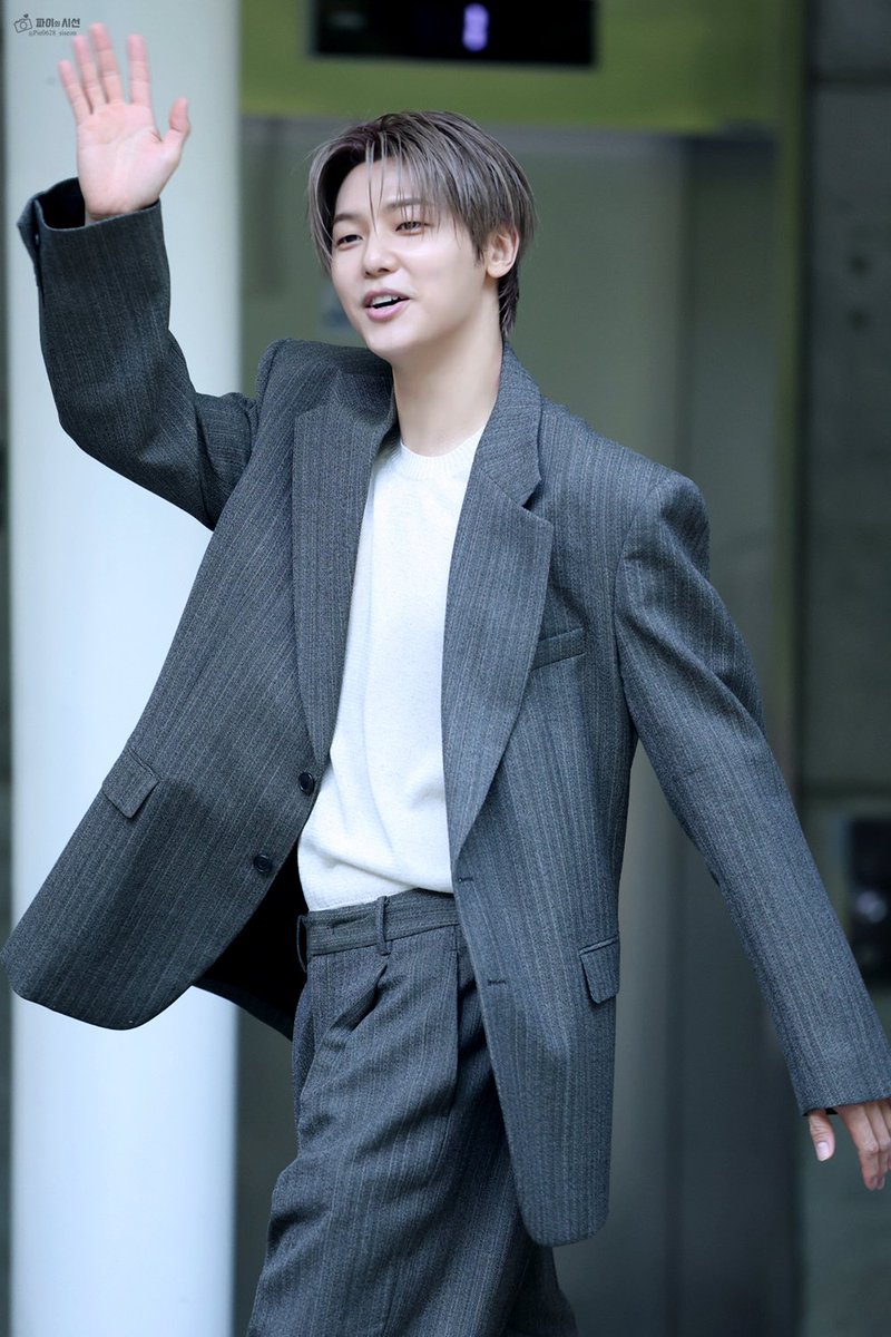 📷 파이의 시선 tweet media