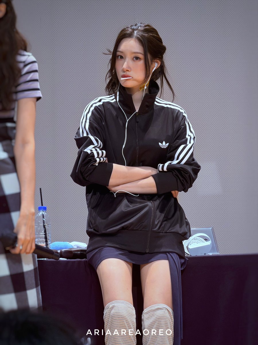 jung chaeyeon files tweet media
