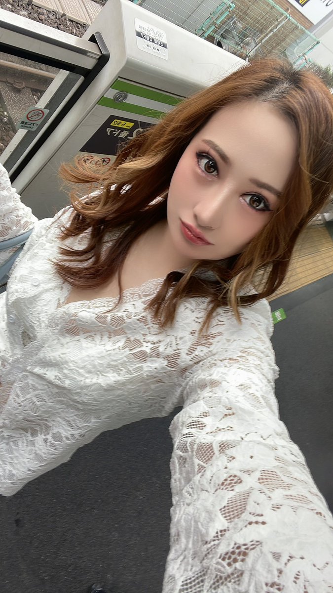 puusan1580's tweet photo. 本日リアラ3周年イベント🌈

予約不要、どなたでもお好きな時間に
お越しいただけます！！

楽しく飲めたら私は幸せです✨

物販は短い分、今日はいっぱい話したいな✨
19:00〜燃え尽きる迄
お待ちしております🙏✨ https://t.co/oJH2NXqPnx