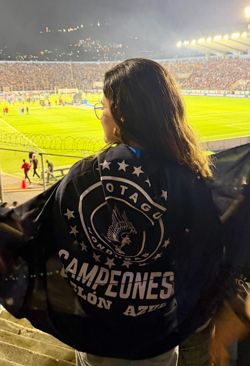 andygomez05's tweet photo. Te amo @Motagua 💙 
gracias por la 20 🏆 

@LOKOXMOTAGUA https://t.co/O1VeMKCojz