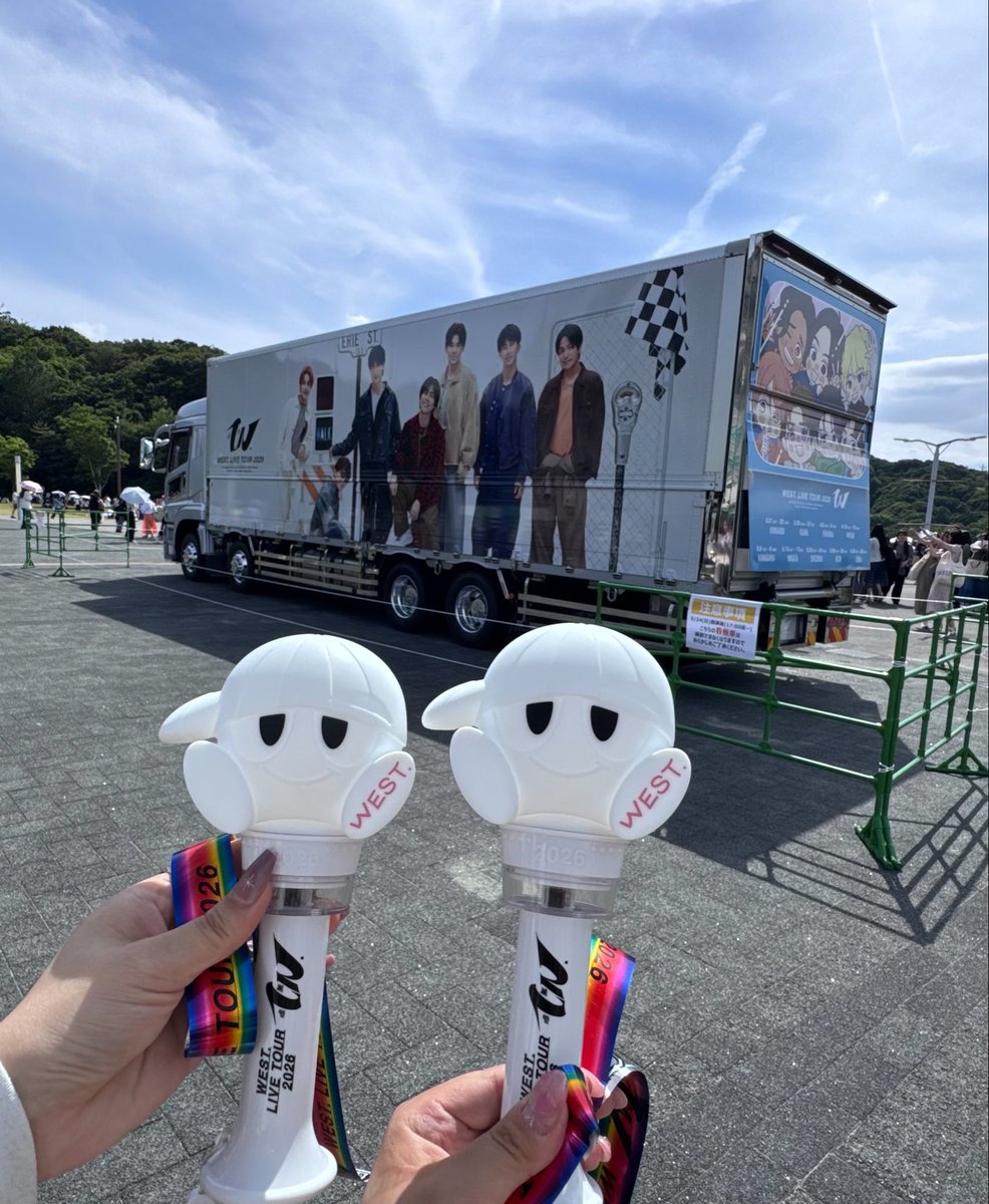 まー tweet media