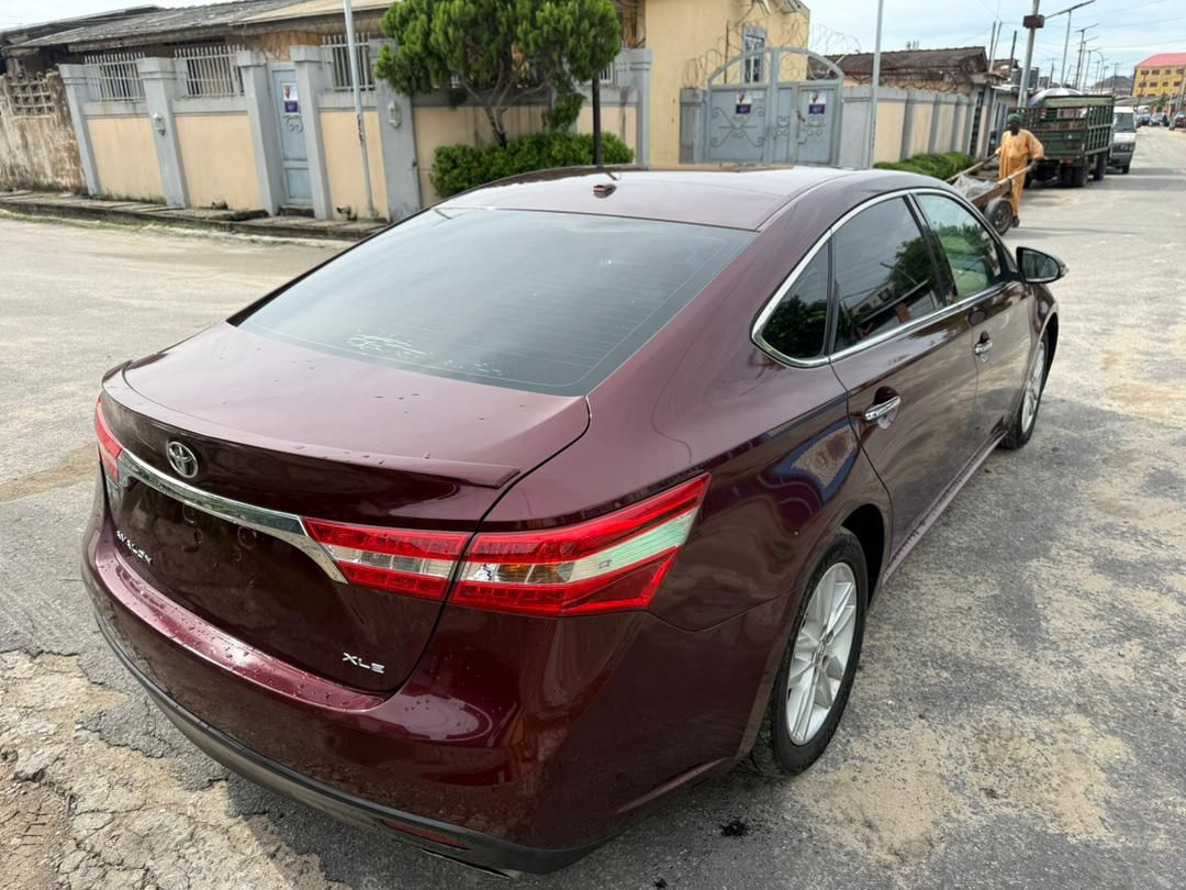 fab__david's tweet photo. Foreign used 2015 Toyota Avalon XLE
Ful option
Neat dashboard 
Leather seats
V6 engine 
Bluetooth enabled
Thumbstart
Good deal 
Price:17.7M
Location:Surulere,Lagos
Call/Whatsapp:08159640307 https://t.co/gZ13aTOif6